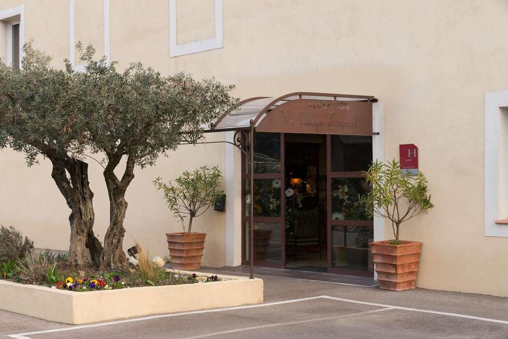 פרטואי The Originals City, Hotel Le Village Provencal, Aix-En-Provence Nord מראה חיצוני תמונה